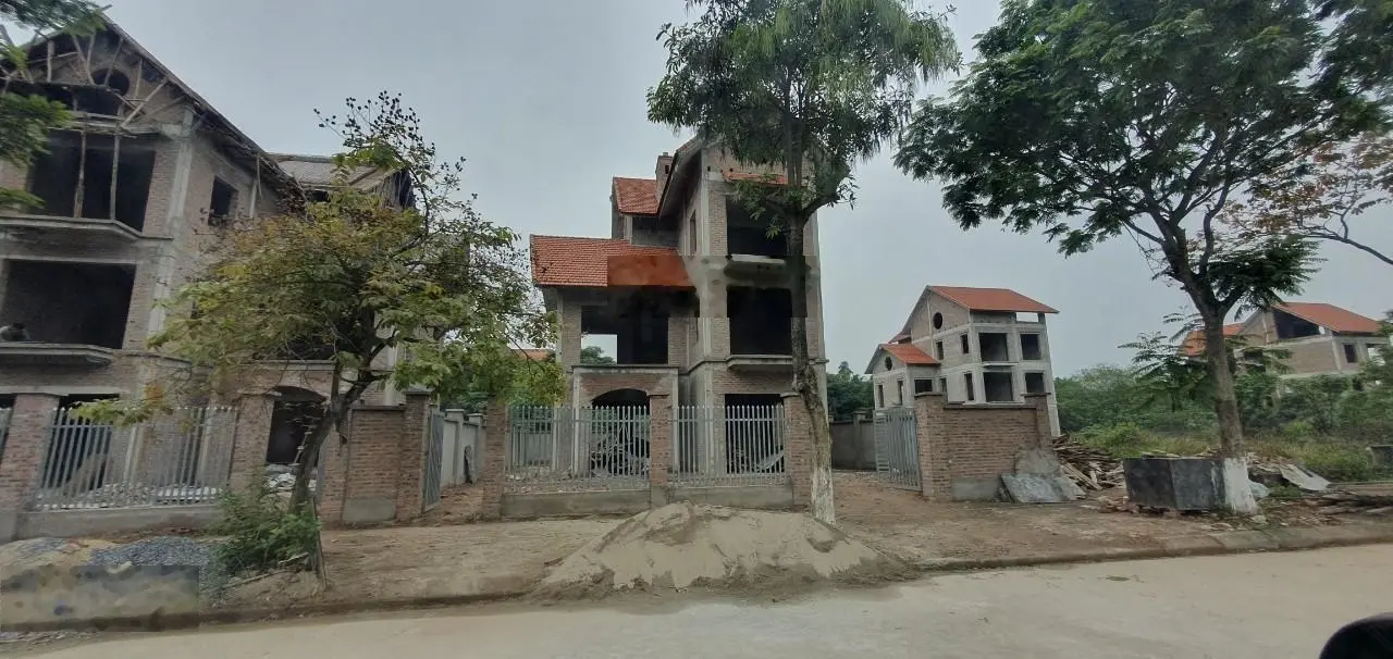 Bán nhà BT, KĐT Long Việt, Quang Minh, Mê Linh, 363 m2, Mt 16m, đường 13,5 m, Sổ đỏ CC, hơn 60 tr/m
