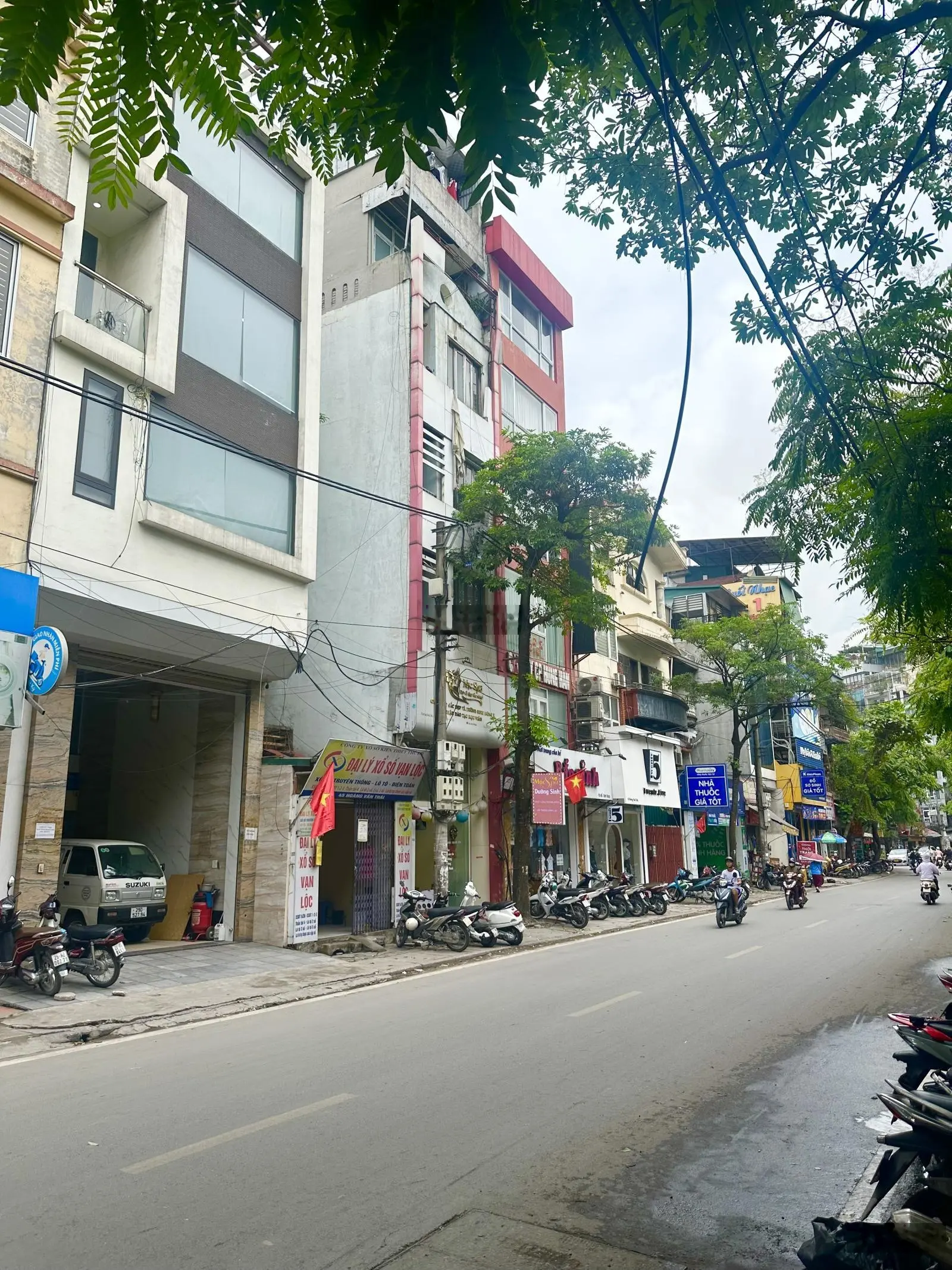 Bán nhà Quận Thanh Xuân-Ô Tô tránh-60M2-Mặt tiền 5.2M-Phân lô Quân Đội-Sổ Vuông Đẹp-Sát Mặt Phố