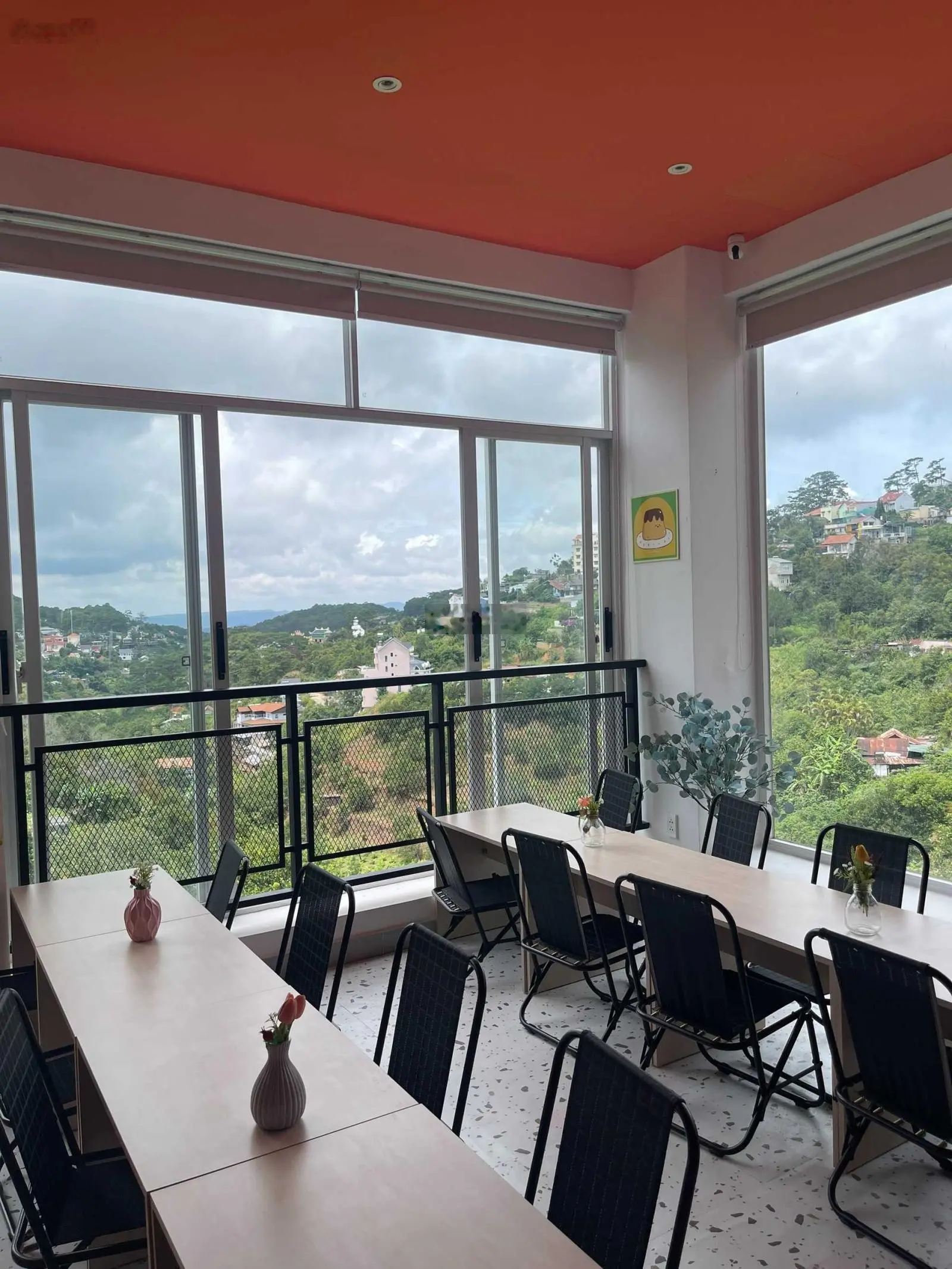 Khu vui chơi cafe 3 tầng view thông P10, Đà Lạt, D.Thu 250 tr/tháng, giá 15.9 tỷ TL mạnh