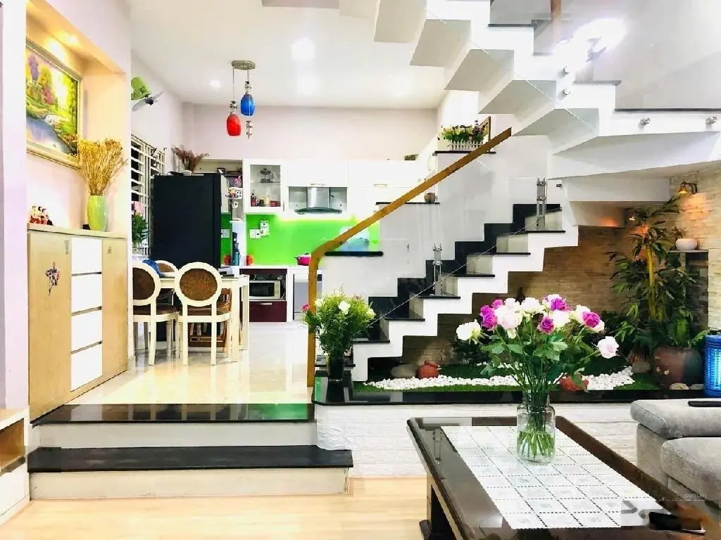 Bán nhà hẻm 6m thông - khu v.i.p tân sơn nhì - sát mặt tiền - 58m2 - ngang gần 5m -giá 8,16 tỷ