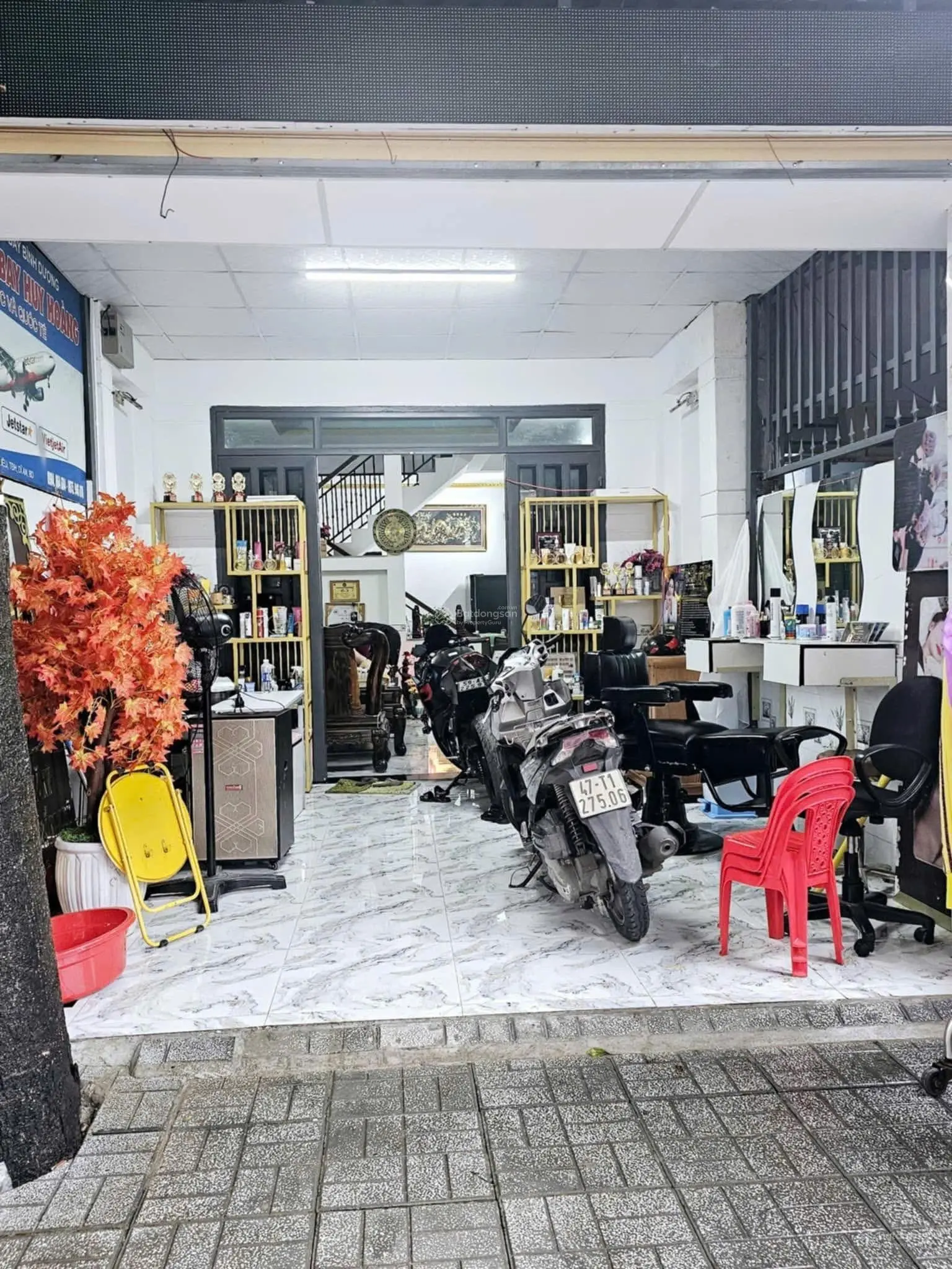 Nhà kinh doanh ở Tân Đông Hiệp 2 tầng mà chỉ nhỉnh 3 tỷ. Tìm đâu ra căn thứ 2. Bán gấp