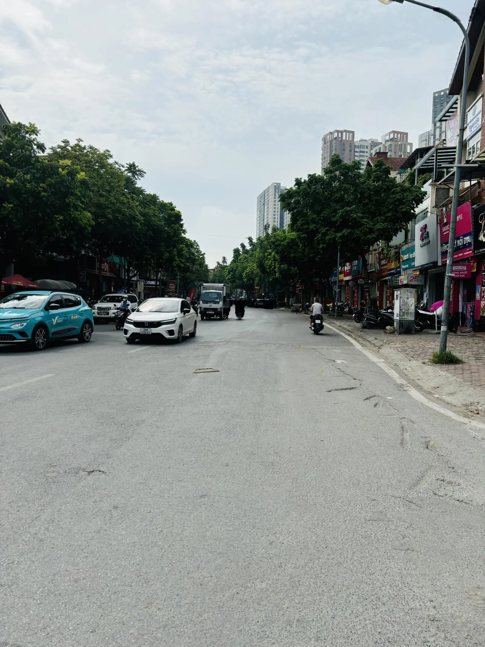 Bán Nhà Mặt Phố Nguyễn Văn Lộc, Làng Việt Kiều Châu Âu. 95m, 4 tầng, Mặt tiề 5.5m, 42 tỷ.