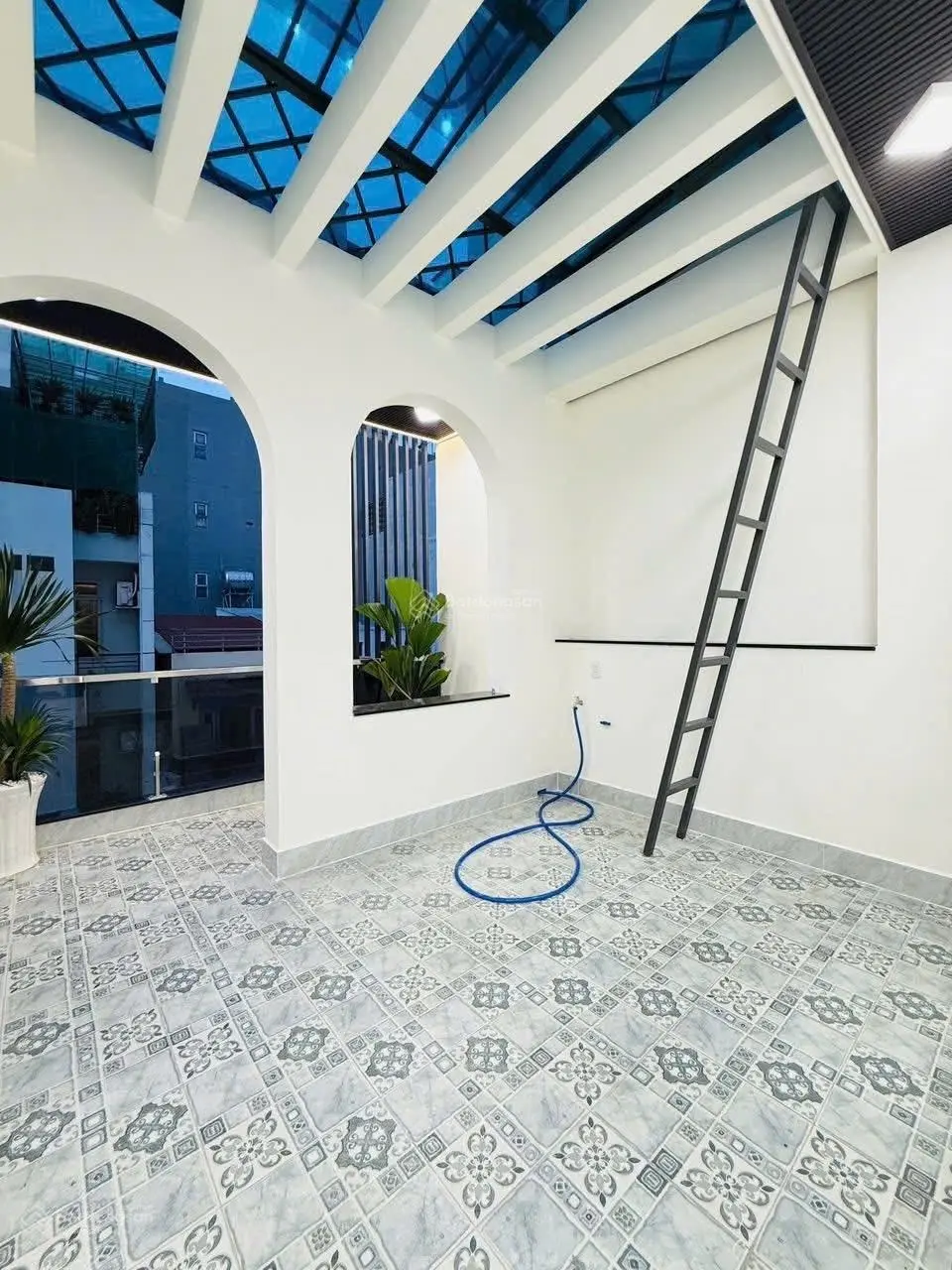 Vị trí đẹp kinh doanh tốt đường Lê Văn Việt, Quận 9 xây 66m2 bán 2 tỷ 530. Gần khu công nghệ cao.