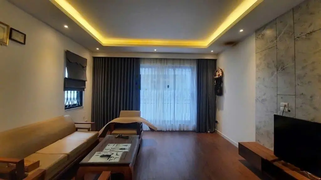 Lô góc - gara ô tô - kinh doanh - nhà đẹp 5 tầng Ngọc Thụy full nội thất