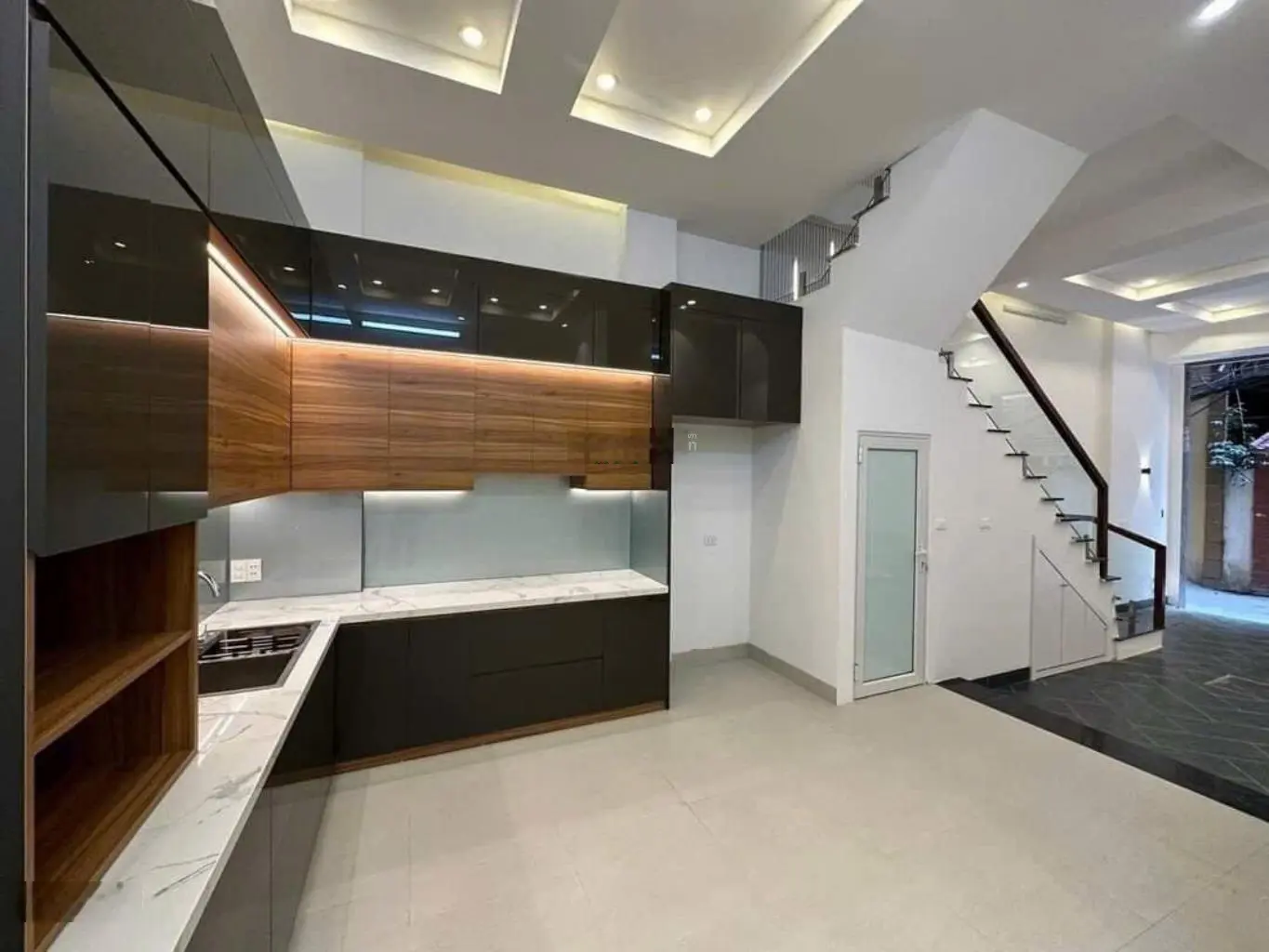 (Đẹp như Ngọc Trinh) - khu đô thị Đại Kim - kinh doanh - vỉa hè thênh thang - 75m2 - 5T - thang máy