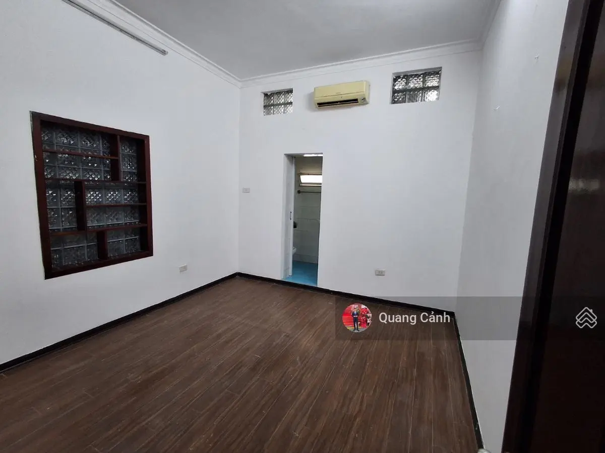 Mặt ngõ thẳng tắp - ô tô 7 chỗ vào nhà - lô góc 2 mặt ngõ ô tô - ngõ thông - khu quân đội tx