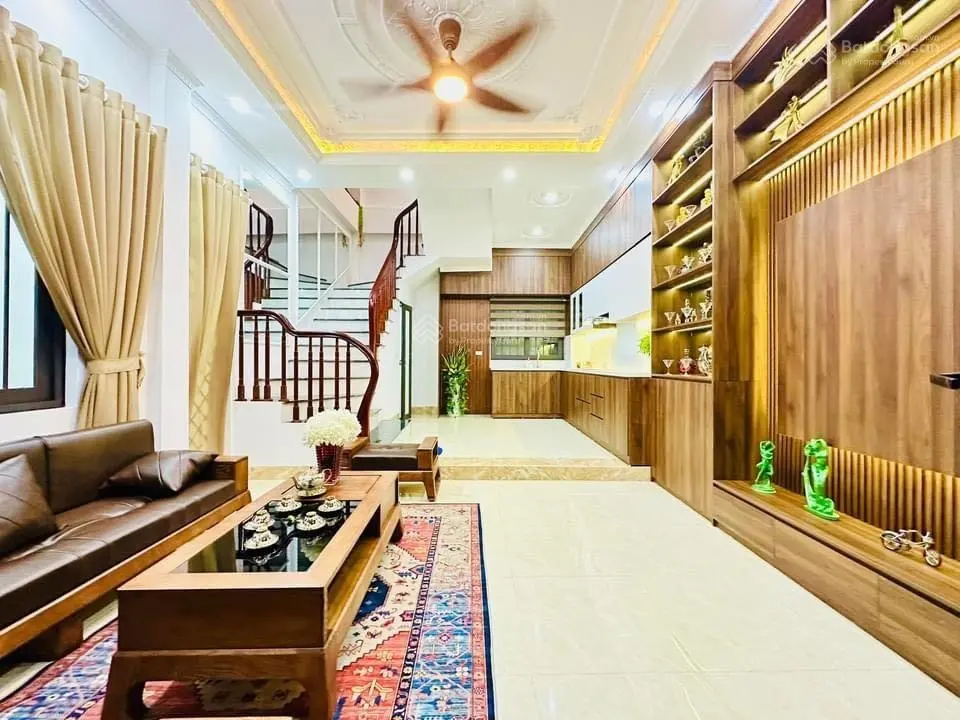 Cần bán nhà phố Phương Mai 36m x 5 tầng, Q Đống Đa, lô góc 3 thoáng, mới đẹp long lanh, hơn 7 tỷ