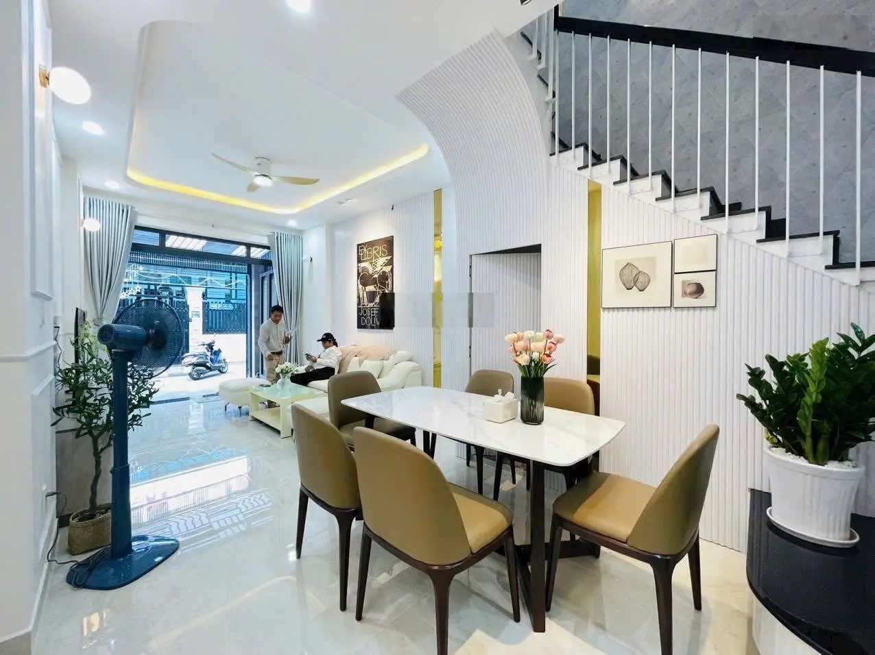 2tỷ450 bán 2tỷ250 căn 64m2 Lý Thường Kiệt P14 Q10. Gần BV Chợ Rẫy. 3 lầu 4PN 4WC.Sổ sẵn, hẻm oto 7m