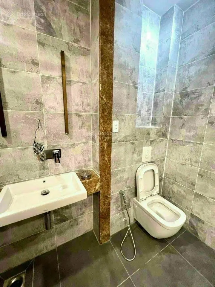 Chỉ vỏn vẹn 6 tỷ, Trần Ngọc Diện, Quận 2, 5X14m, 1T 3L, 5PN, 6WC, đường to 7m, KDC an ninh