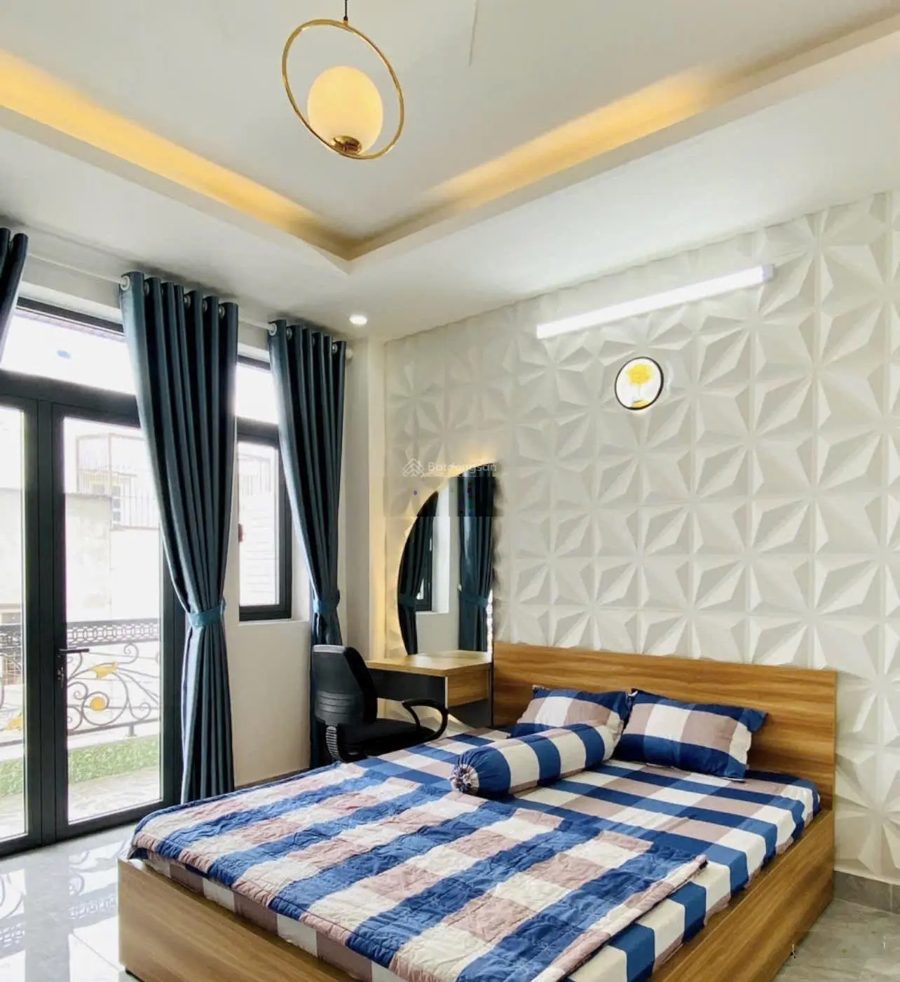 Nhà mới xây 2022, BTCT 5 tầng, thang máy, hẻm 6m