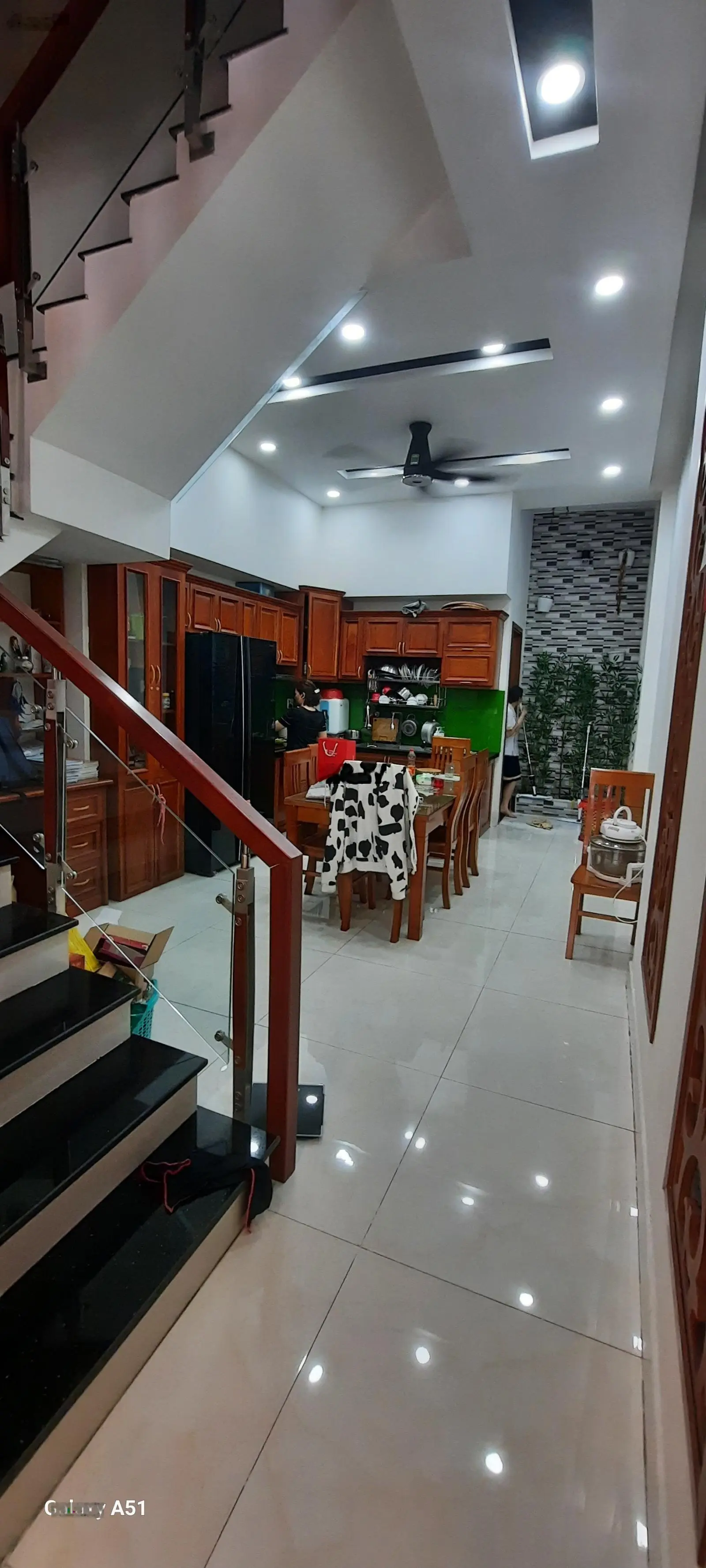 Bán nhà 1 trệt 3 tầng đường 182, Tăng Nhơn Phú A, Q9