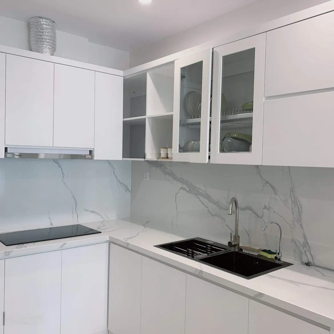 Cần tiền vào dự án mới chủ nhà gửi bán nhanh căn hộ 2PN + 1 góc 70m2 chỉ với 3 tỷ tại Vinhomes OCP