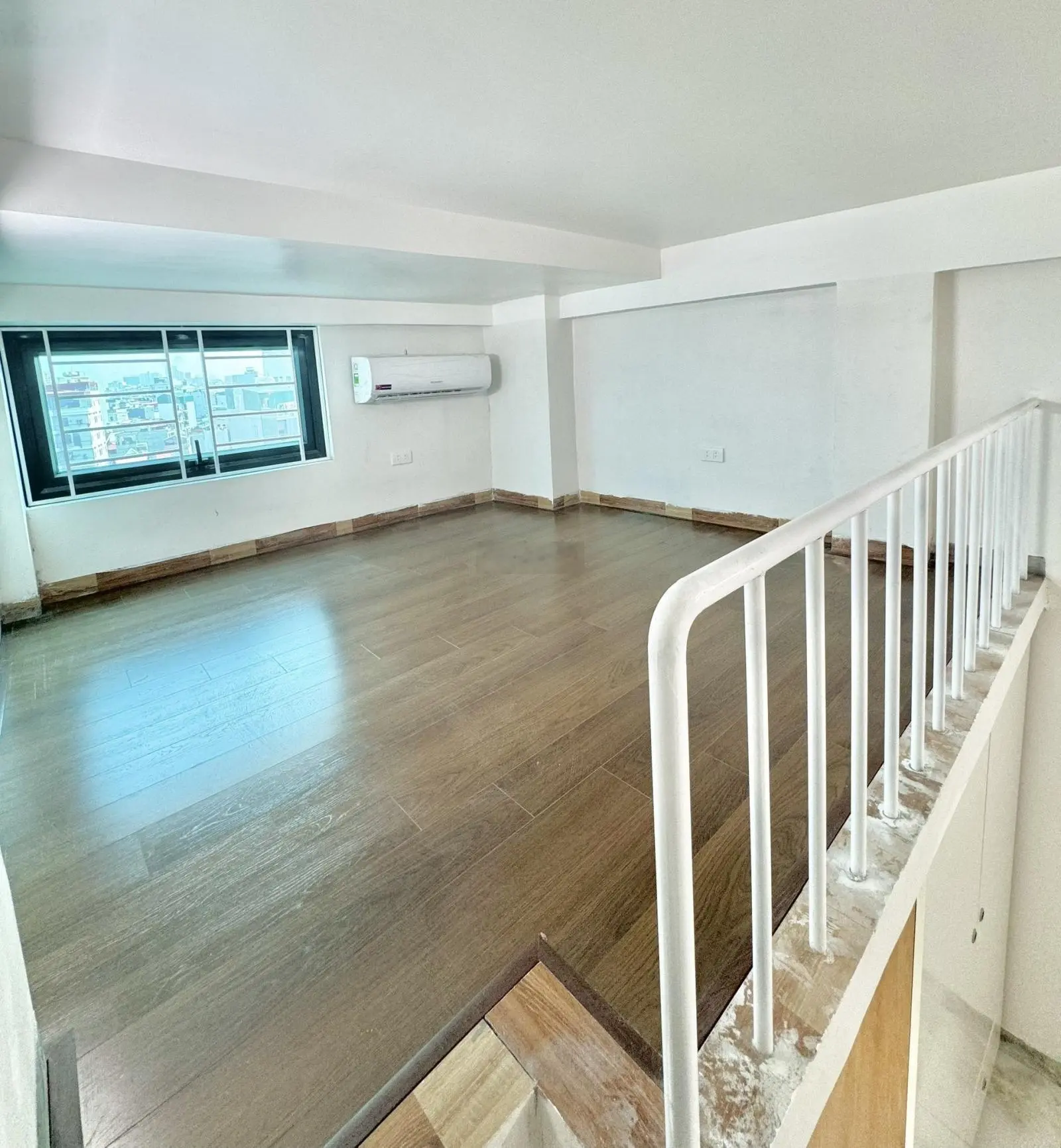 Siêu phẩm! Tòa CCMN 100m2*9T trục ngõ thông 1 nhà ra ô tô tránh, đối diện ĐH GTVT Triều Khúc HN