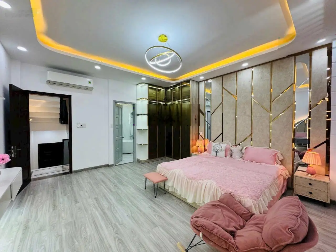 Lô nhì mặt tiền đường phạm hữu lầu - phú mỹ - quận 7 ( 4 tầng )