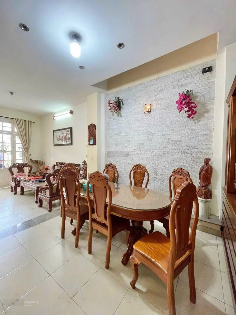 Bán nhà 1 trệt 2 lầu giá 15,5 tỷ, diện tích 126 m2, tại Hiệp Bình Chánh, Thủ Đức