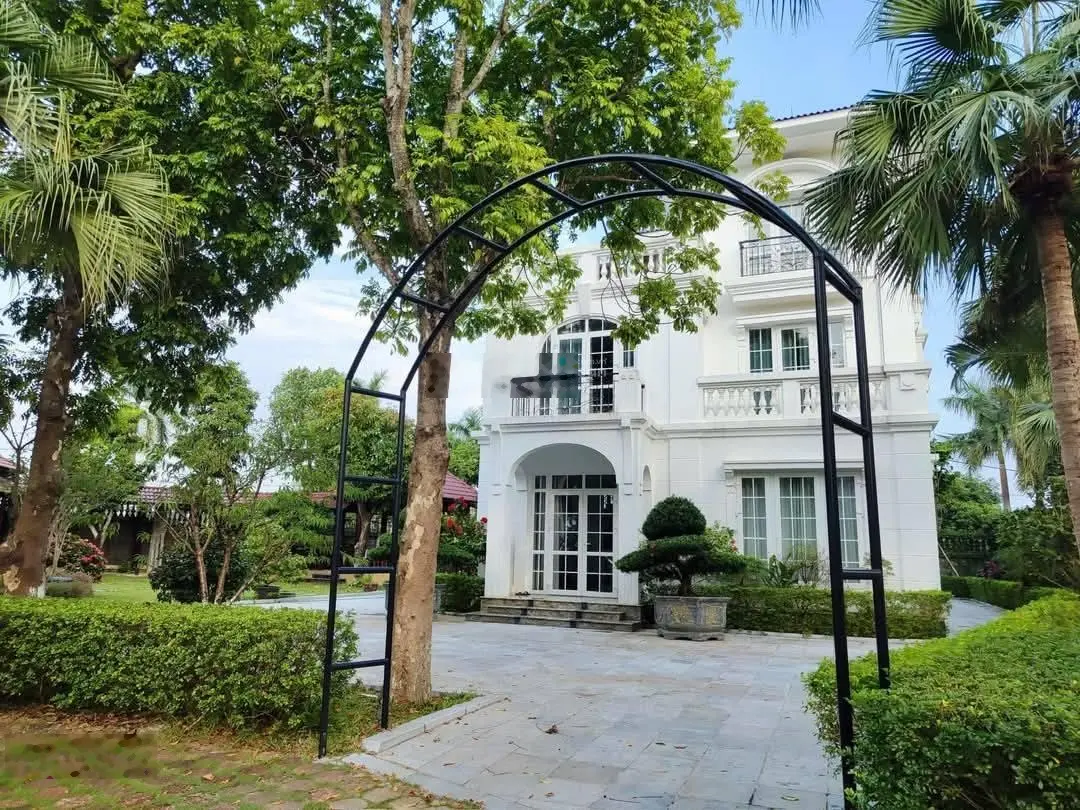 Bán biệt thự VIP view hồ - Victory Villas lõi CNC Hòa Lạc