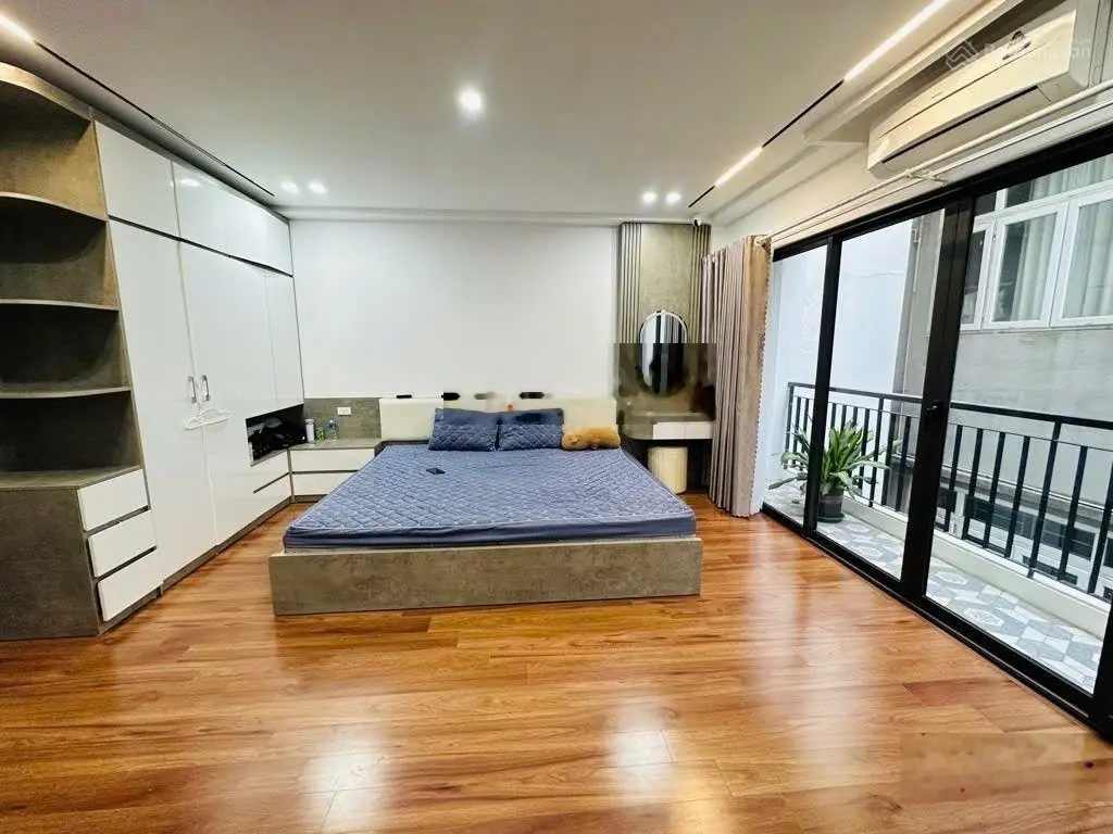 Bán nhà phố cổ ngọc lâm - phân lô thoáng trước sau - ngõ thông - nội thất sang - thang máy xịn s