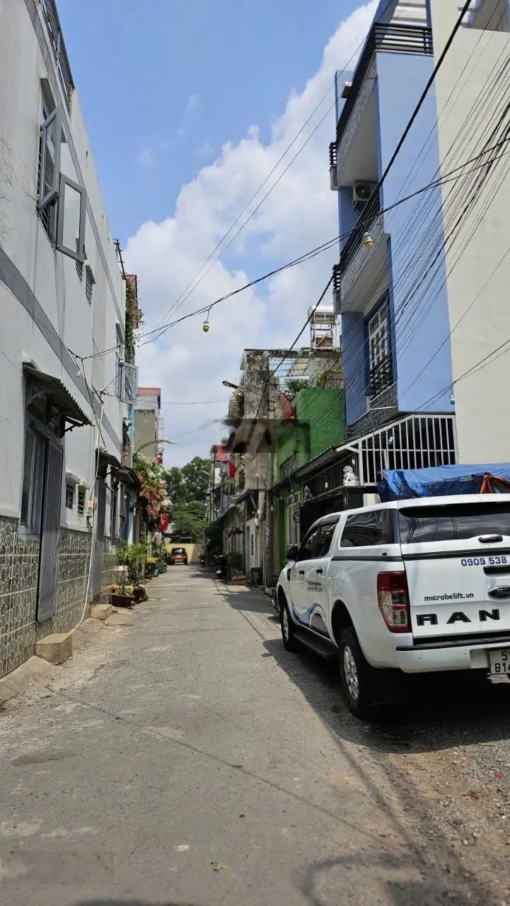Bán nhà 4 tầng HXH tránh, 50m là Vành Đai 2, đối diện chung cư Avenue Tam Bình, Thủ Đức, giá 6.2tỷ