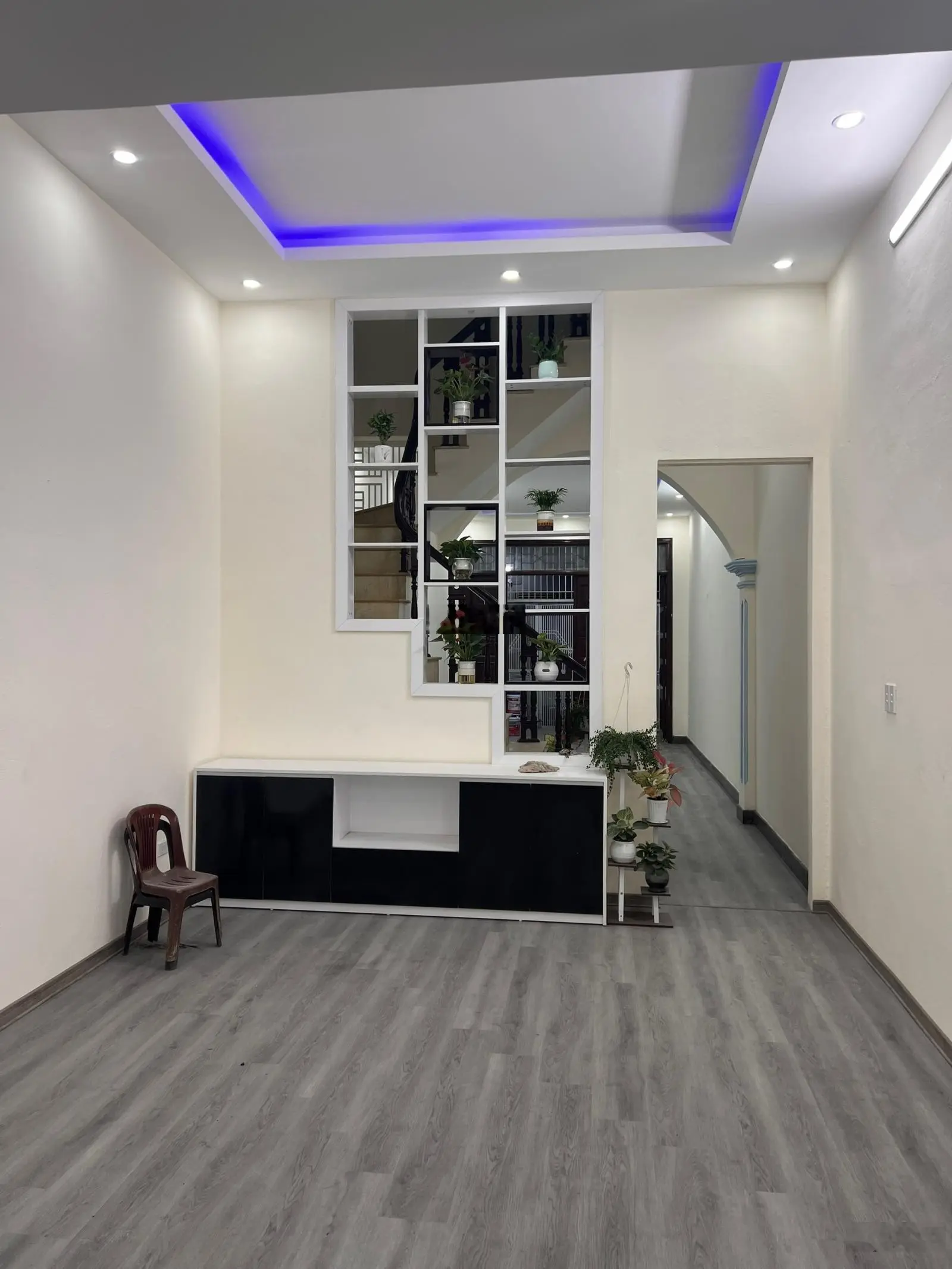 Bán nhà 2 tầng phố bà triệu . Nhà mới làm nội thất mới tinh