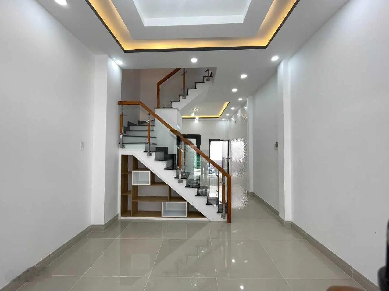 Bán nhà Âu Dương Lân, gần cầu Chữ Y, 68m2, ngang 4m, 4 tầng BTCT, hẻm sạch thoáng, chỉ 6 tỷ 660