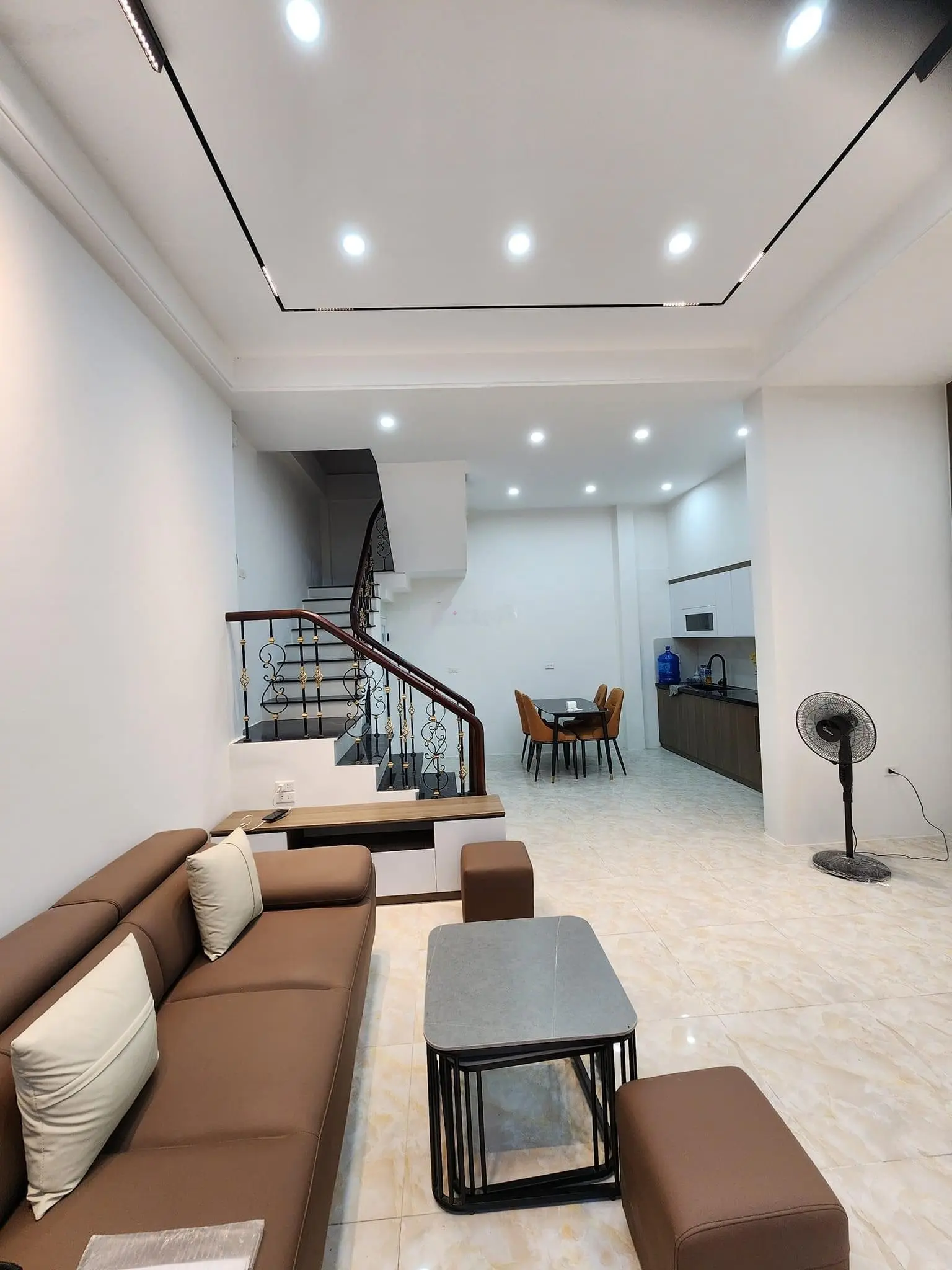 Chính chủ cần Bán nhà Đào Tấn Ba Đình 37m 5 tầng 6.8 tỷ 0912 322 ***