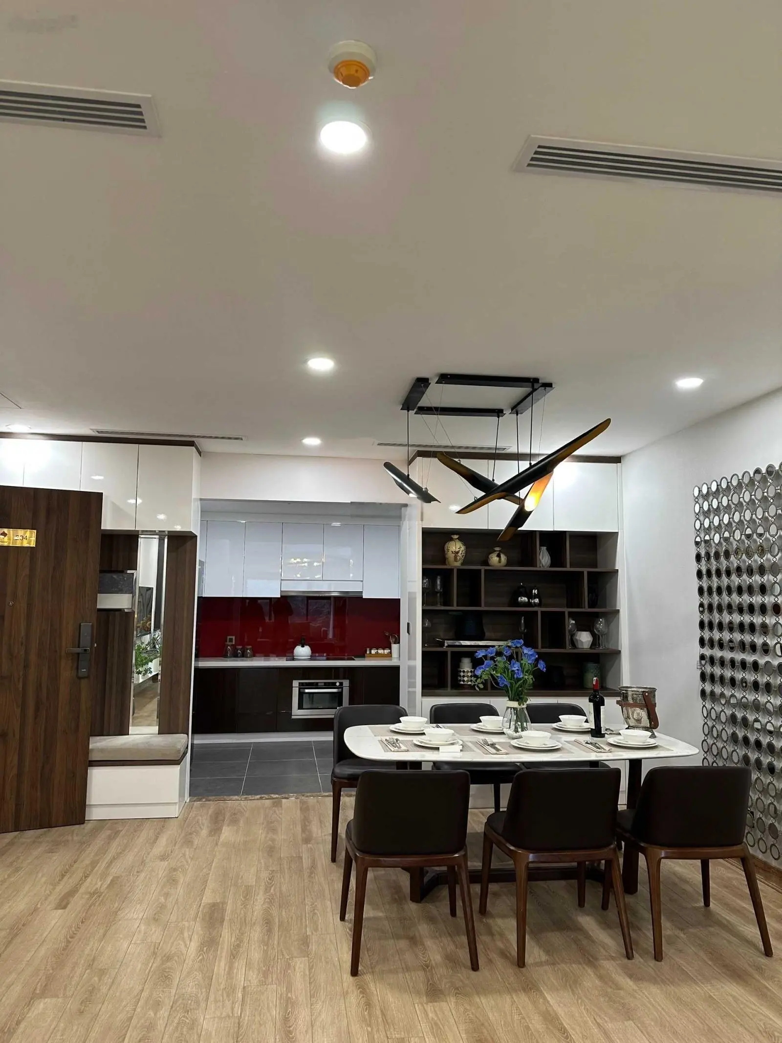 Trực tiếp CĐT bán căn 3 ngủ dự án Paragon Duy Tân cách trường điểm Dịch Vọng Hậu vài bước chân