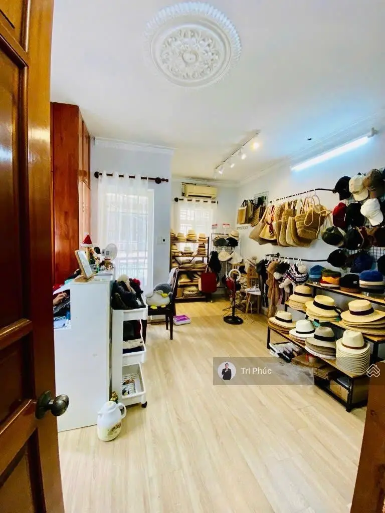 Chỉ 10Ty99 ,Nhà Hẻm Xe Hơi 60m2 5 Tầng 5PN Ngay Gần UBND Quận Phú Nhuận