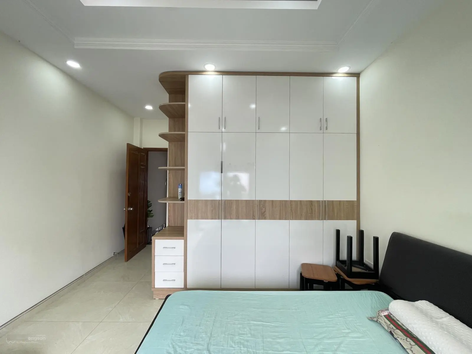 Bán Nhà Mặt Tiền Kinh Doanh Ngay Giga Mall - Đường thông 8m có vỉa hè, nội thất cao cấp có sân vườn