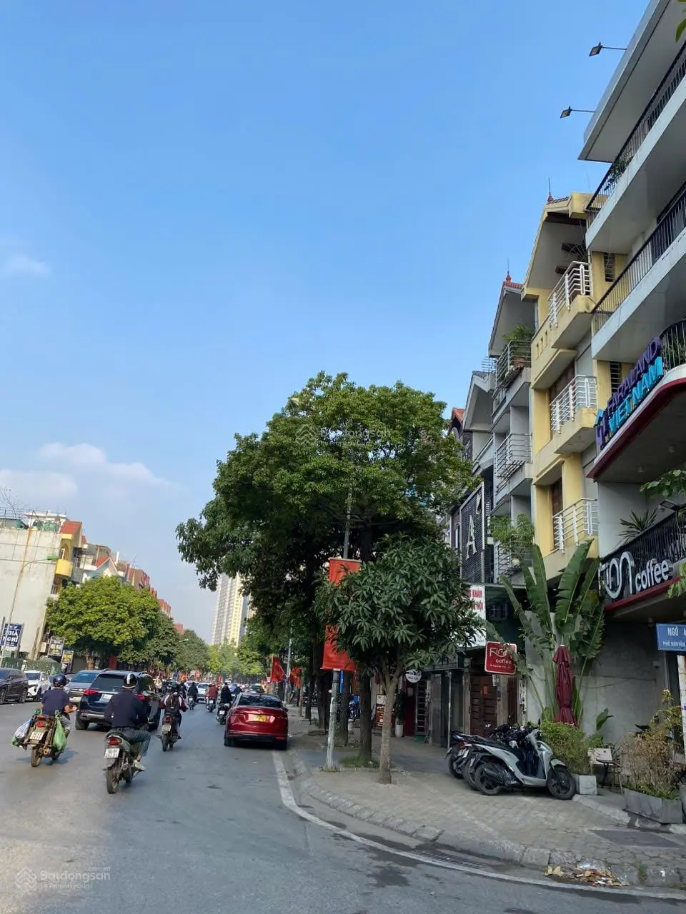 Giảm 4 tỷ bán nhà mặt phố Nguyễn Văn Lộc 165m2, 7 tầng, mặt tiền 9m, 2 thoáng