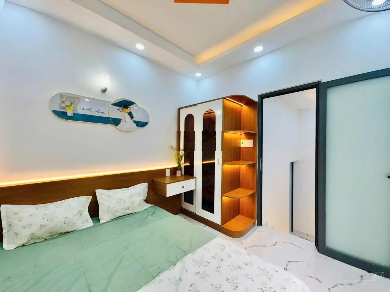 Thân gửi ace môi giới HH 40tr - hạ giá 200tr còn 3,68 tỷ TL bán nhà phố 2.5tầng 3 phòng ngủ