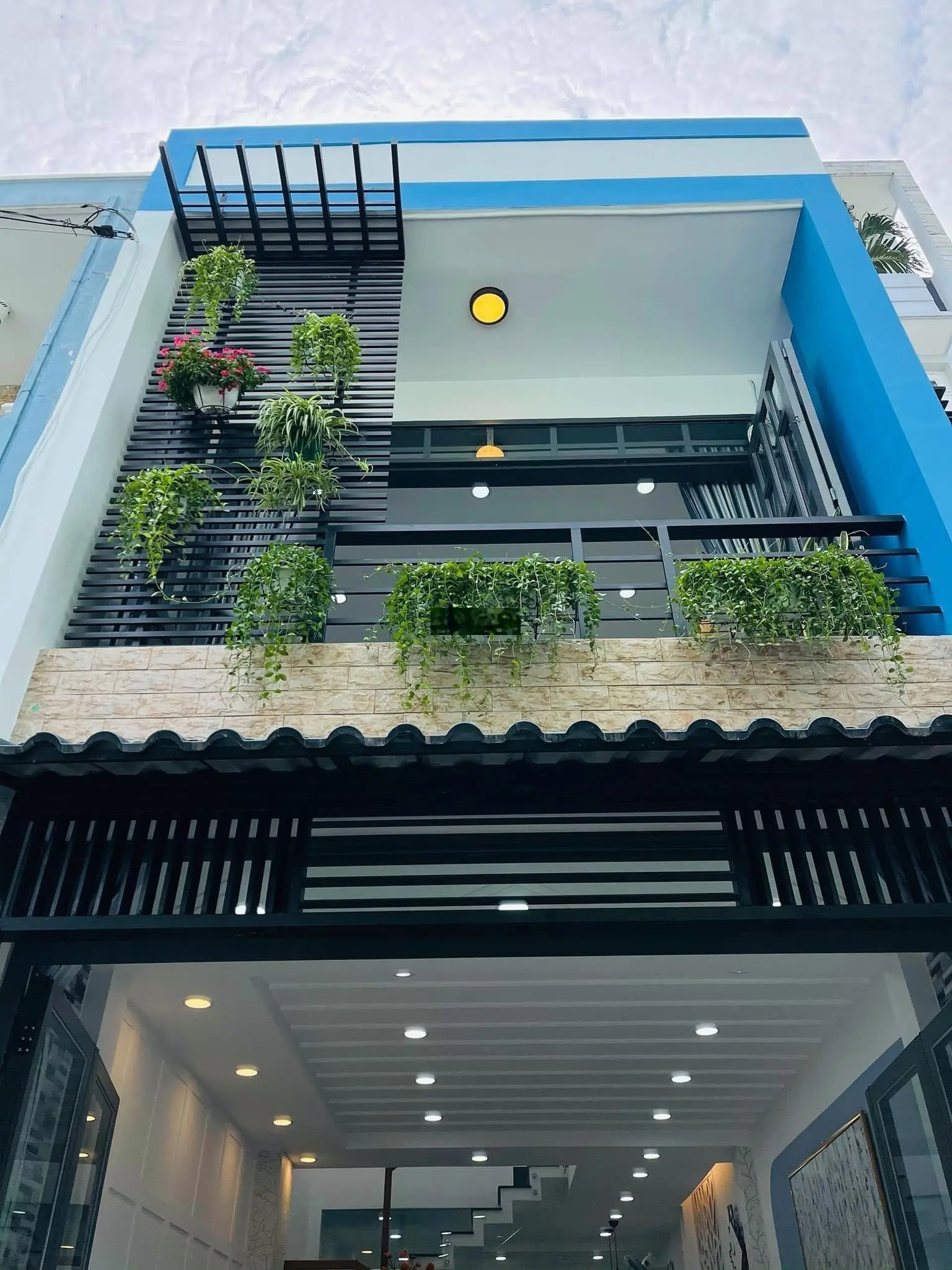 Nhà phố xinh đẹp đường Phan Văn Trị, Gò Vấp - Giá 2 tỷ 250 / 4m x 14m. Đang cho thuê 10 tr/tháng