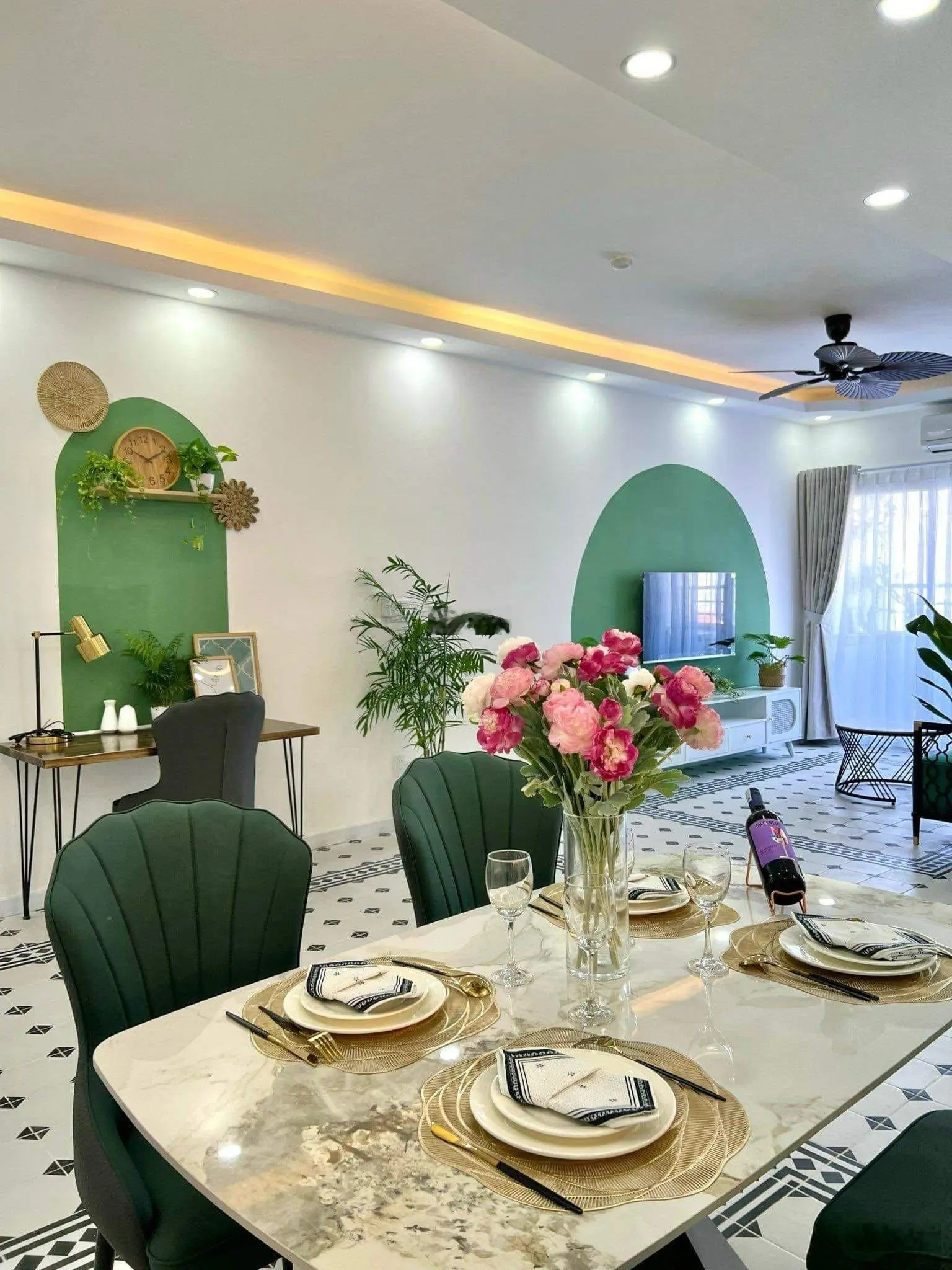 Bán căn hộ thiết kế đẹp mua dễ cho thuê khai thác dòng tiền ổn LH : 0914 887 ***