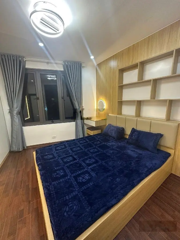 Nhà Tôn Đức Thắng 22m , 5 tầng , 4,85 tỷ . Nhà cách 1 nhà ra mặt phố