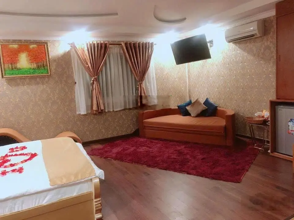 Siêu phẩm dòng tiền, tại Trung Sơn, 120m2 (6x20), 7 tầng, DT 250tr/tháng, vị trí đẹp nhất KDC