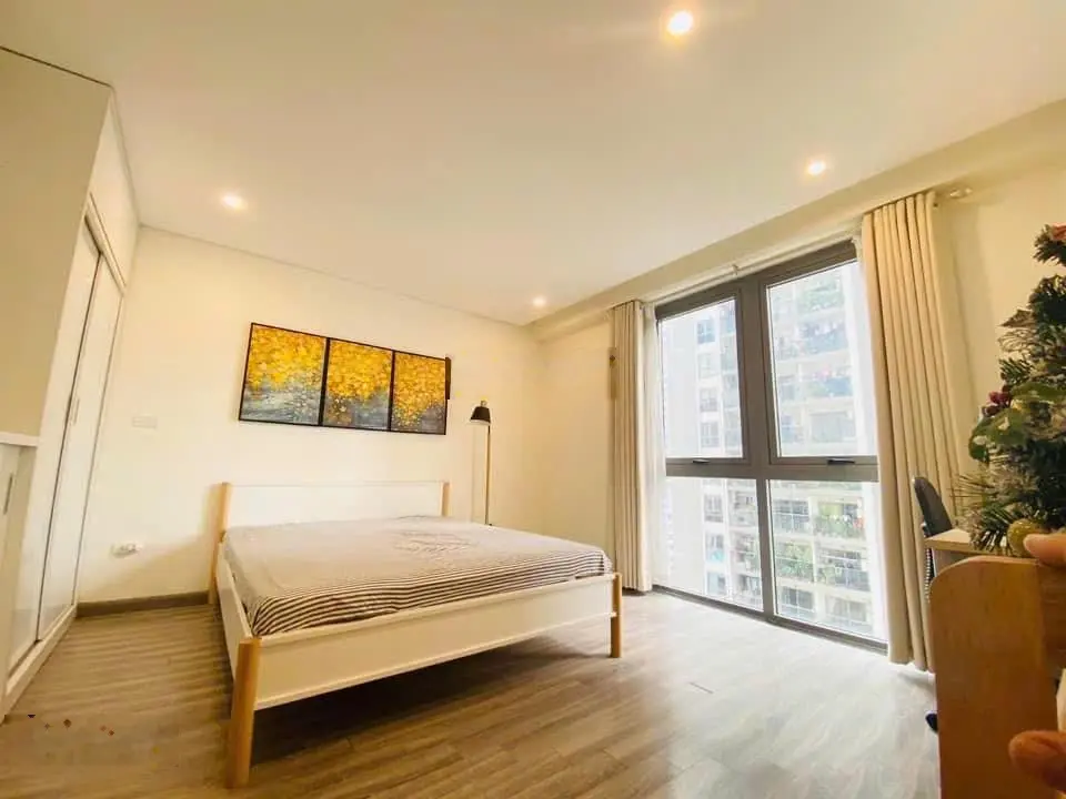 Chính chủ tôi bán gấp căn 2 ngủ Booyoung, Hà Đông, diện tích 75m2 giá 4.3 tỷ, sẵn sổ full nội thất