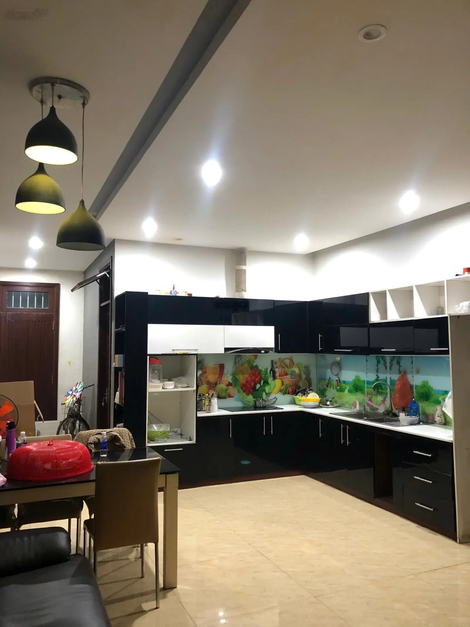 Bán nhà 4 tầng mặt tiền Nguyễn Hữu Thọ