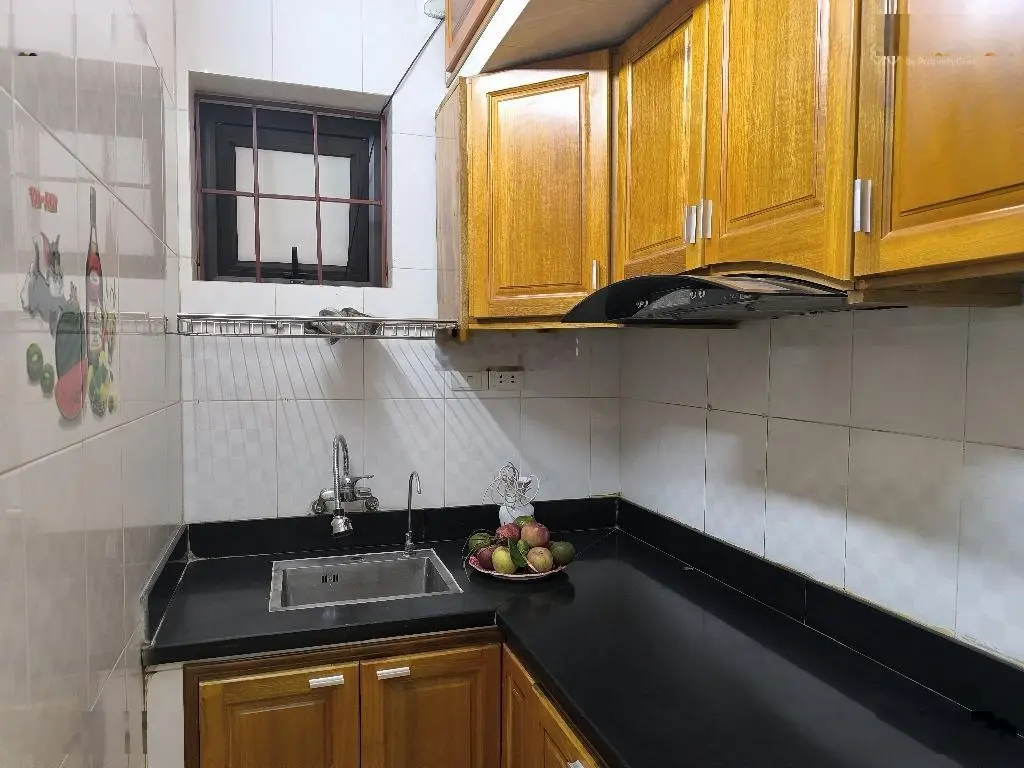 Bán căn hộ tập thể Mai Dịch, mới tinh ô tô đỗ cửa tiện ích ngập tràn, 80,5 m2, giá 3,15 tỷ