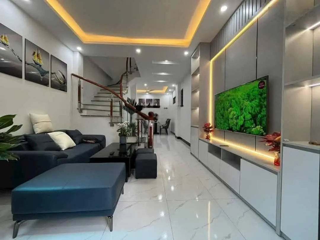 Bán nhà DT 55m2x5T 6PN có ô chờ thang máy, ngõ to gần ô tô