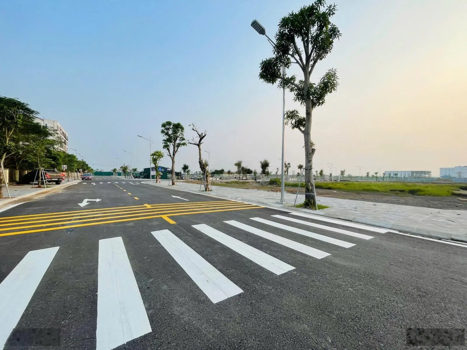 Bán lô đất liền kề hướng Đông Nam, diện tích 120m2