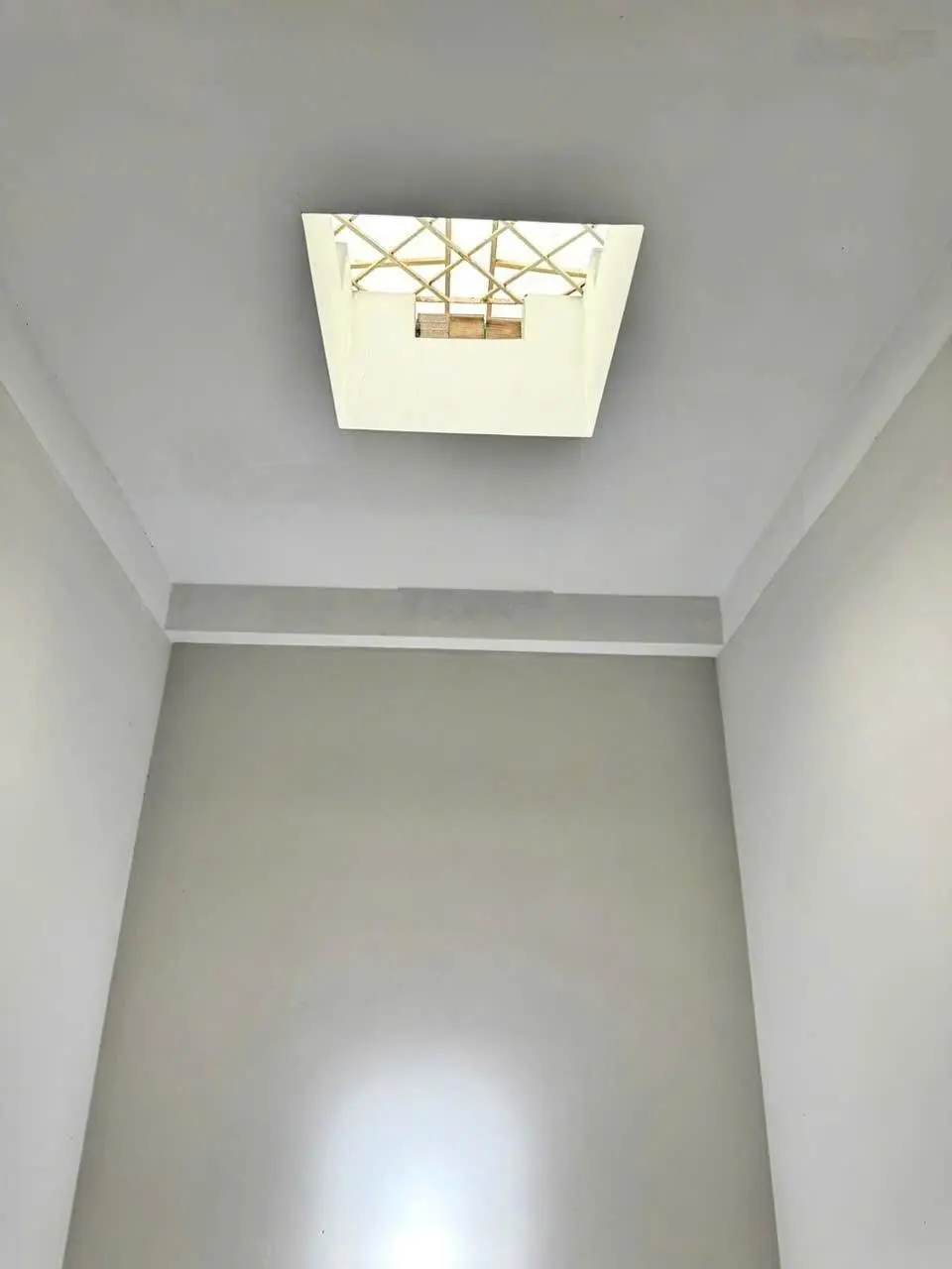 Gia đình định cư Mỹ cần bán nhà 3 tầng Vũ Tùng, P. 2