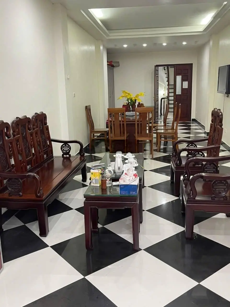 Bán nhà mặt phố Kim Ngưu, vỉa hè đá bóng kinh doanh, ô tô dừng đỗ 7 tầng thang máy 68m2 giá 28 tỷ