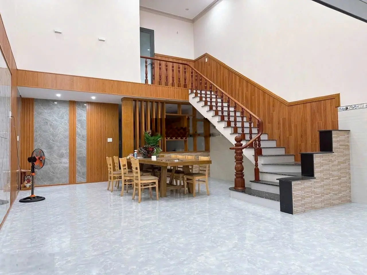 Chính chủ cần bán nhà 1 trệt 1 gác lửng khu dân cư Vip Phường Long Tâm TP Bà Rịa DT: 6x19 sổ hồng