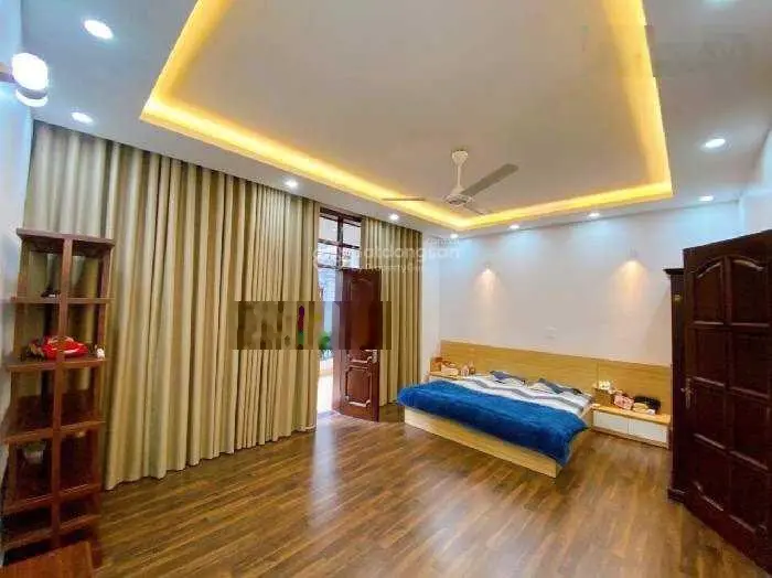 Bán nhà phố Khương Trung, Thanh Xuân, DT 108m2, 4T, MT 5,6m, giá 17,2 tỷ, 0948 552 ***