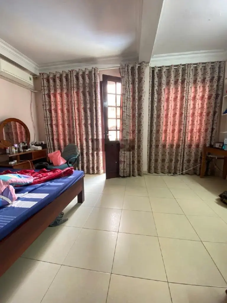 Bán nhà ngõ 28 Tứ Liên, 37m2, 5 tầng mặt tiền 5m, dân xây chắc chắn, chỉ 6,2 tỷ.