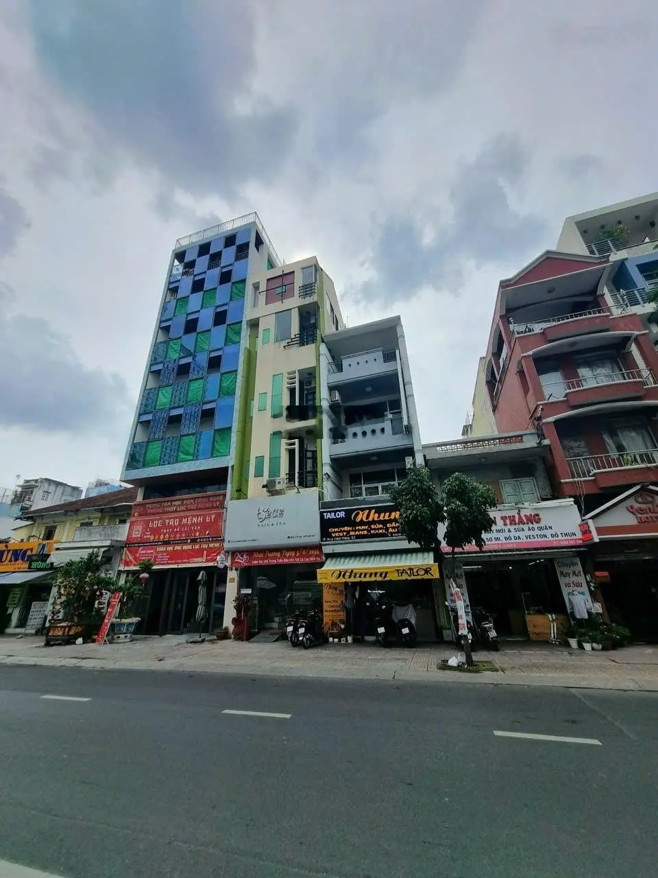 Siêu VIP Nhà Tôn Thất Tùng P.Bến Thành Quận 1, DT:4x18m, 4 Tầng, HĐT:80tr, Giá:25Tỷ