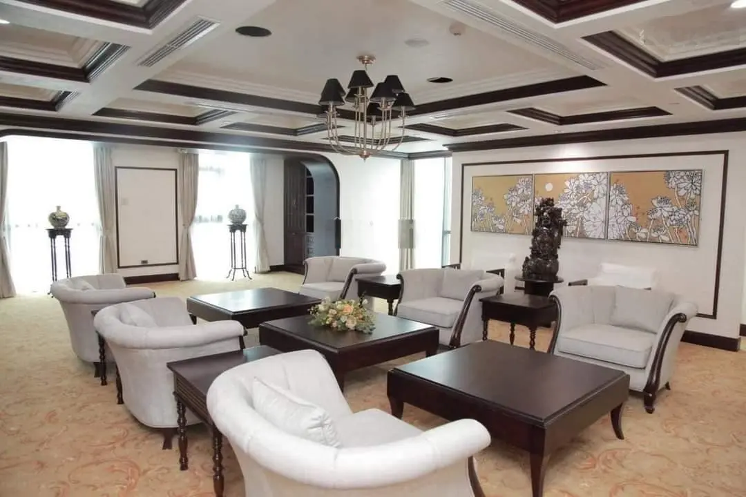 Bán nhà mặt phố Nguyễn Khánh Toàn Cầu Giấy 80m2, 37 tỷ , không thể tìm được căn thứ 2, 2 mặt tiền,