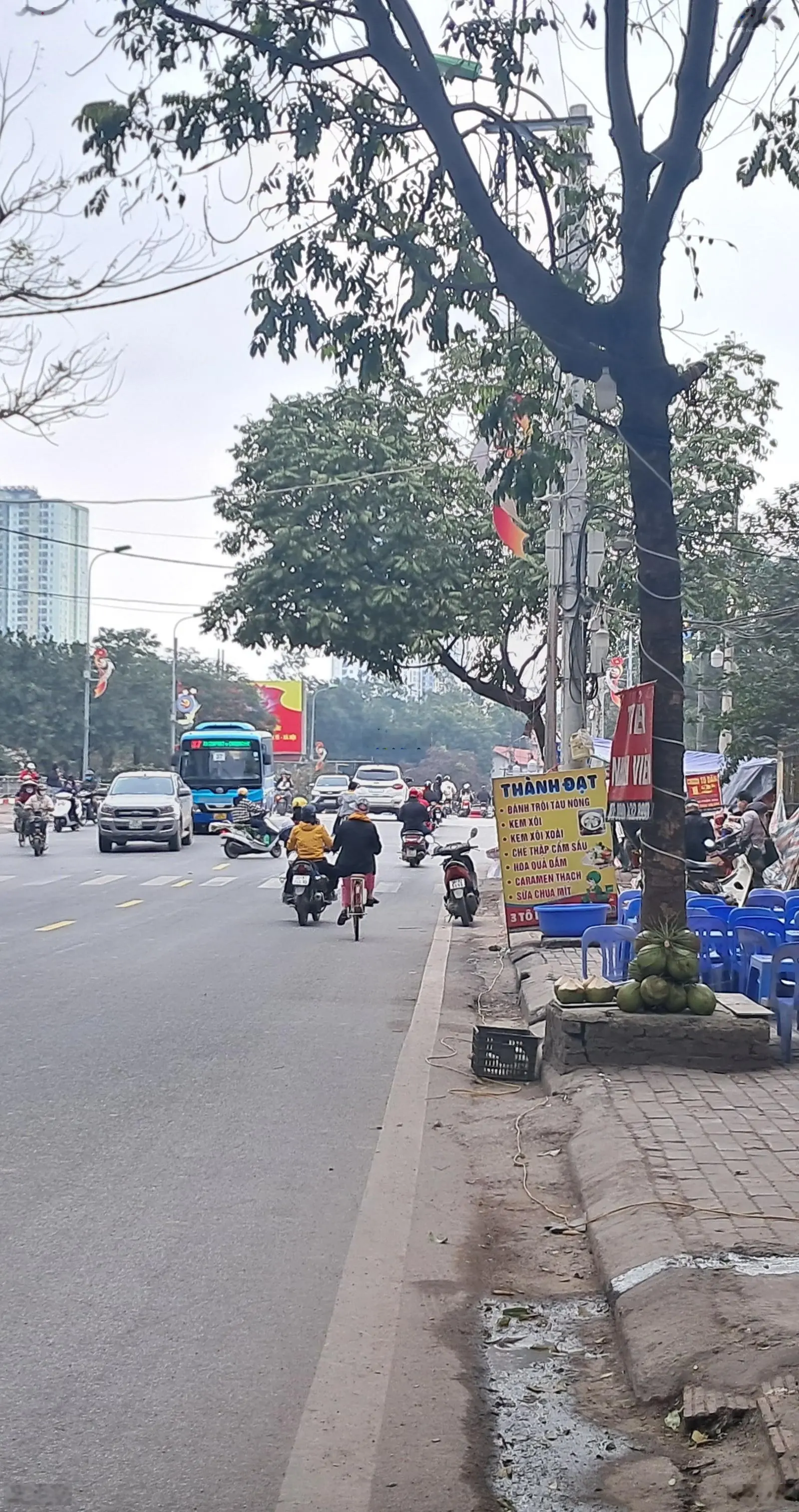 Nhà 3 mặt thoáng - kinh doanh. giá đt chỉ 11.xty . lh : 0337202228