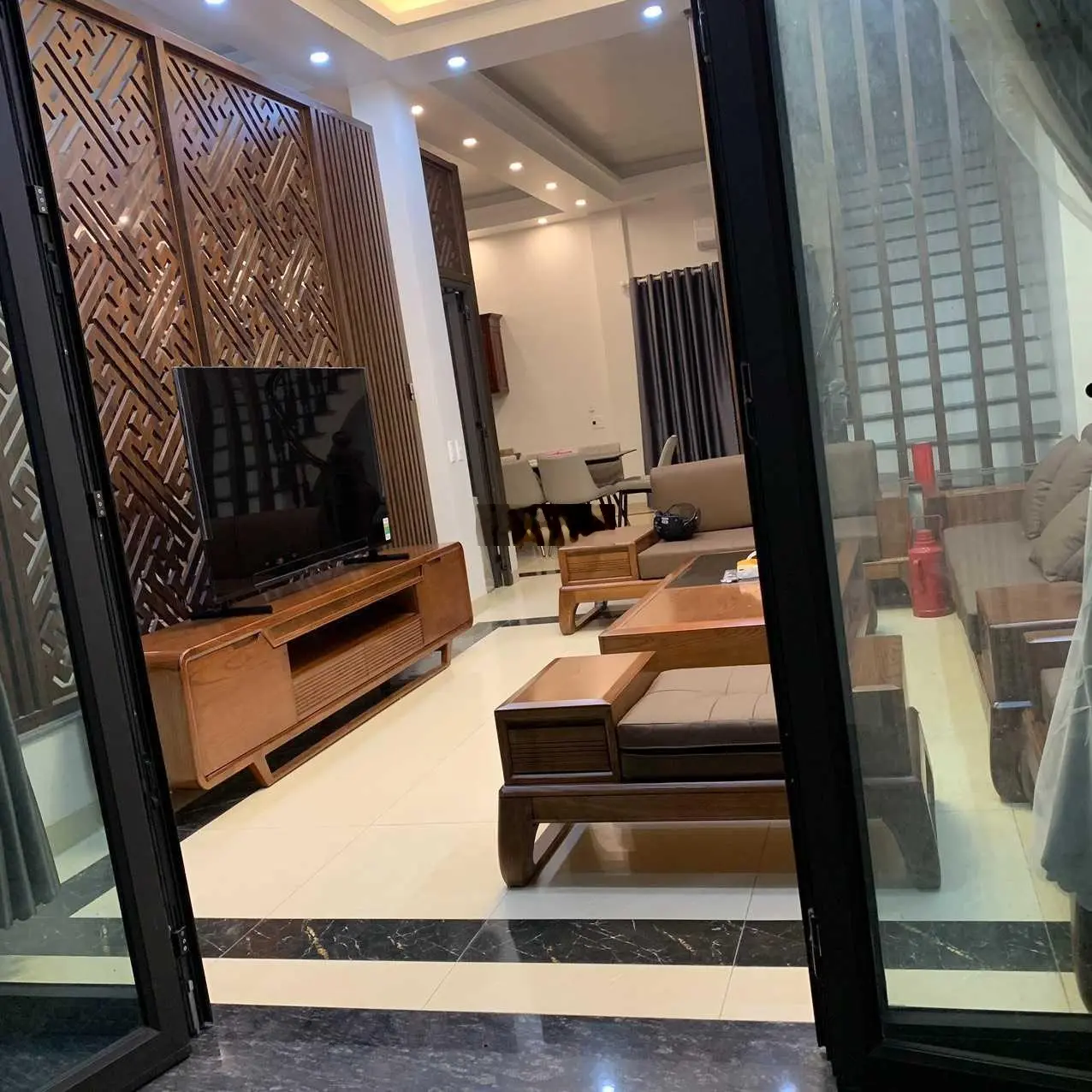 Bán nhà mới xây 3 tầng, xã Liên Phương, TP Hưng Yên, giá: 3,3 tỷ; LH: 0967 819 ***