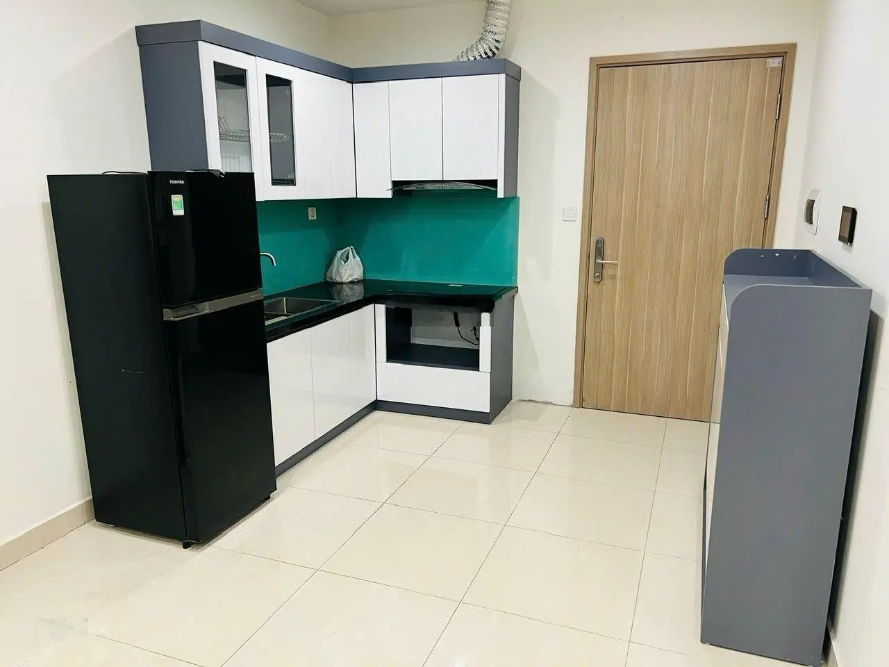 Bán căn 2PN S1 view nội khu 3tỷ4 full nội thất LH 0786 598 ***