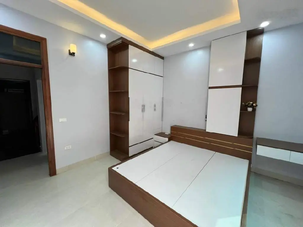 Bán nhà mặt phố Trần Đăng Ninh - Hà Đông, sau quận ủy Hà Đông, 46 m2, 5 tầng , giá chỉ 13.x tỷ